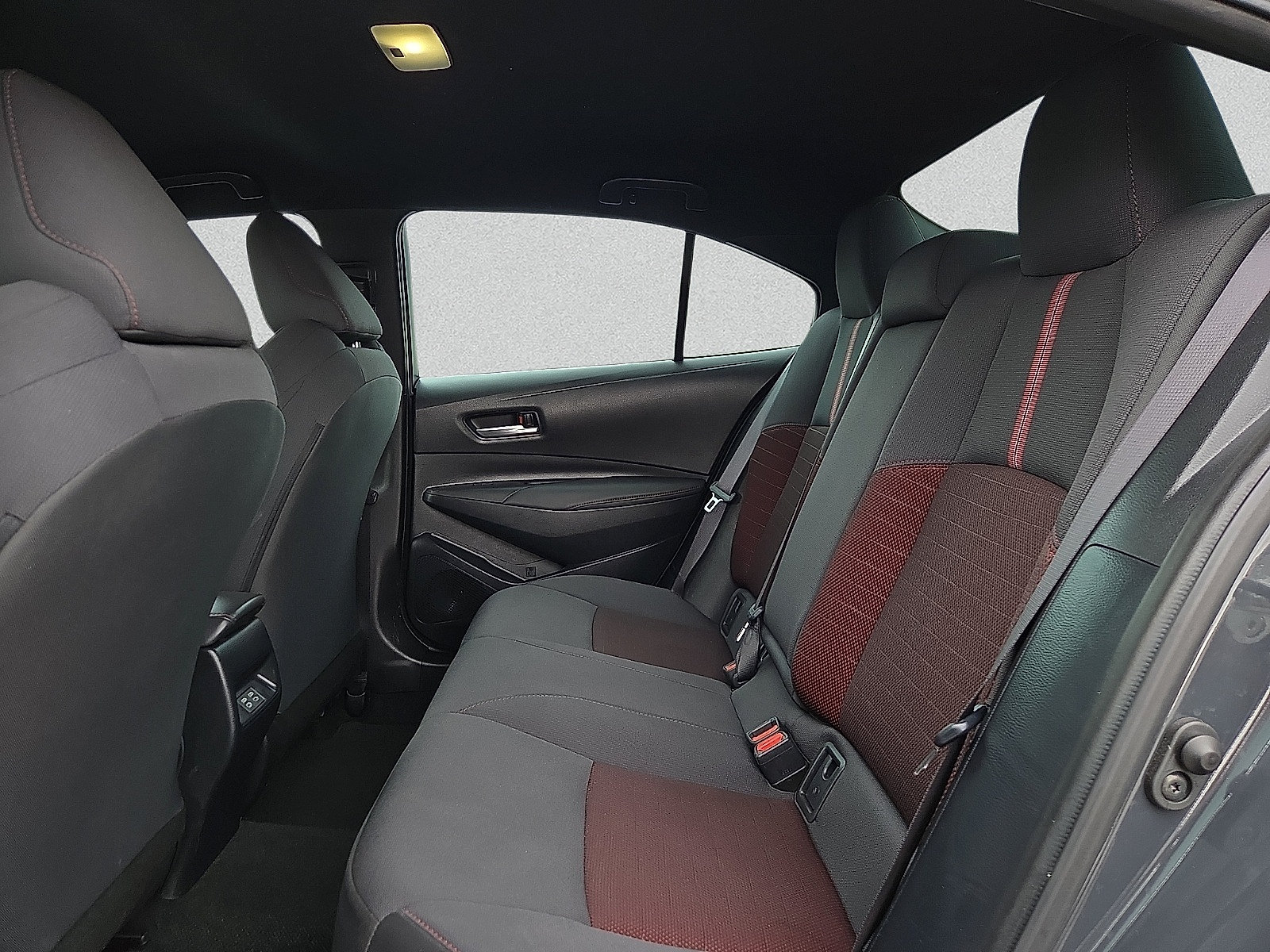 Used 2024 Toyota Corolla SE FWD image 10