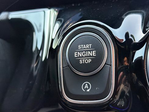 Certified 2025 Mercedes-Benz GLA 250 image 25