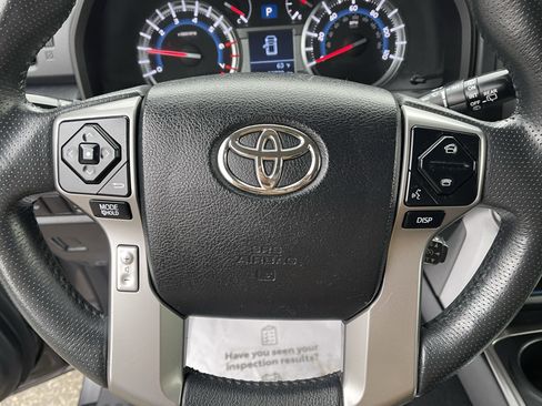 Certified 2019 Toyota 4Runner SR5 AWD/4WD image 18