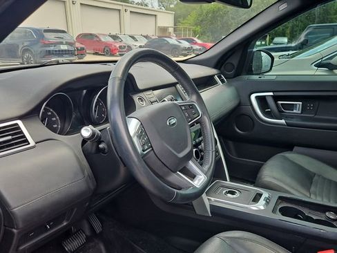 Used 2017 Land Rover Discovery Sport HSE Luxury image 8