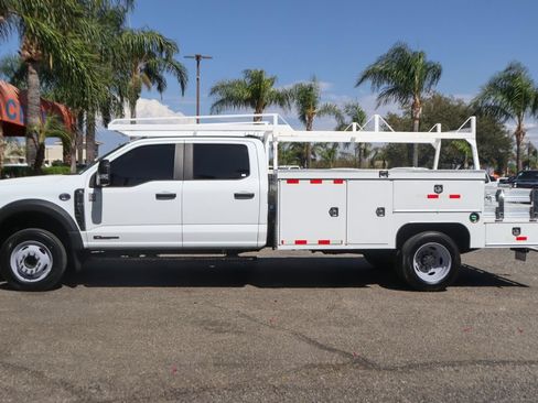 Used 2023 Ford F550 2WD Crew Cab Super Duty image 5