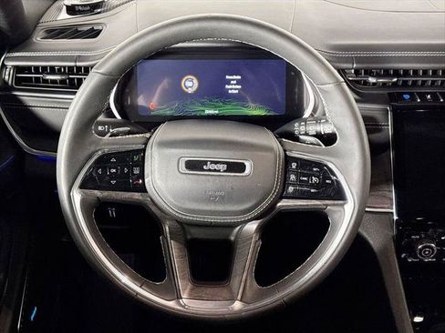 Certified 2023 Jeep Grand Cherokee Overland AWD/4WD image 14