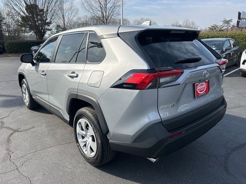 Used 2025 Toyota RAV4 LE image 9