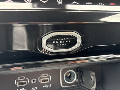 New 2026 Jeep Grand Cherokee L Limited AWD/4WD image 30