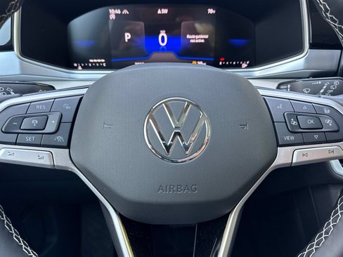Certified 2026 Volkswagen Taos SE w/ Panoramic Sunroof Package AWD/4WD image 23
