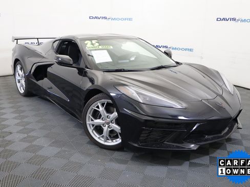 Used 2023 Chevrolet Corvette Stingray Coupe w/ 1LT RWD image 2