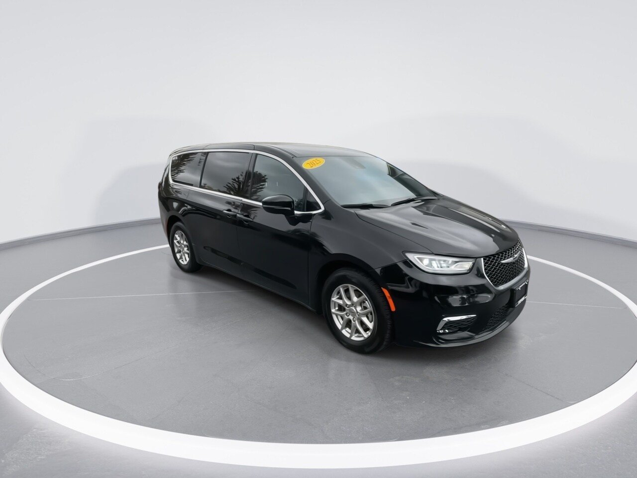 Used 2025 Chrysler Pacifica Select FWD image 25
