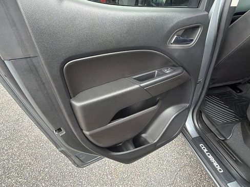 Certified 2022 Chevrolet Colorado LT w/ LT Convenience Package image 19