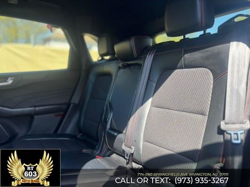 Used 2025 Ford Escape ST-Line FWD image 8