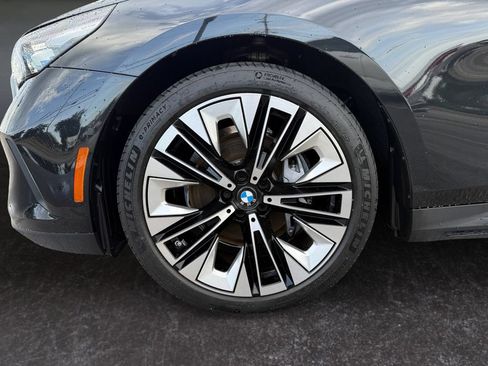 Used 2024 BMW 540i xDrive w/ Convenience Package AWD/4WD image 9