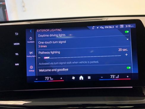 Used 2025 BMW X1 xDrive28i w/ Convenience Package AWD/4WD image 22