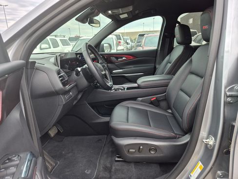 Used 2025 Chevrolet Traverse Z71 AWD/4WD image 15