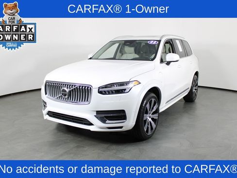 Used 2023 Volvo XC90 T8 Plus AWD/4WD image 2