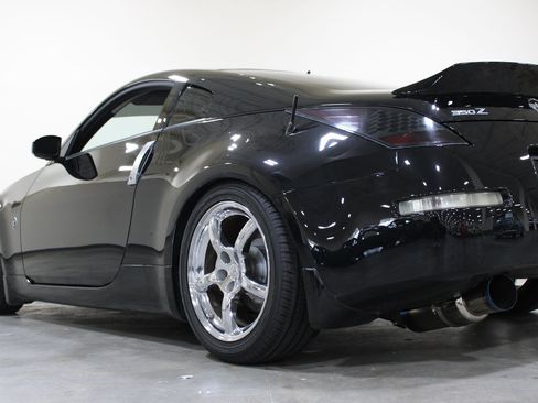 Used 2007 Nissan 350Z Touring w/ Cargo Convenience Pkg RWD image 35