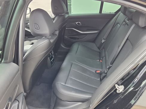 Used 2024 BMW 330i Sedan w/ Convenience Package RWD image 11