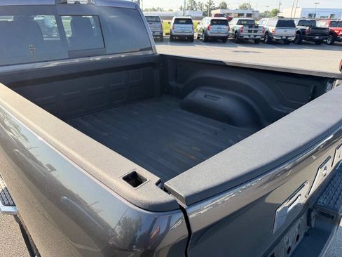 Used 2025 RAM 3500 Laramie AWD/4WD image 38