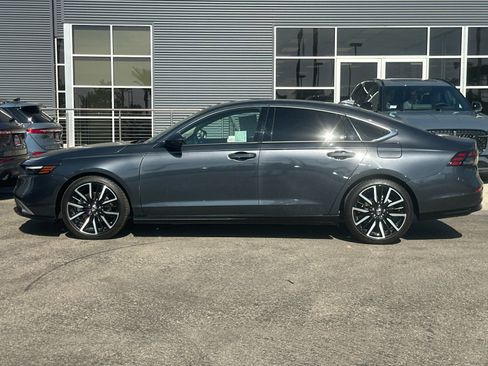 Used 2024 Honda Accord Touring image 7