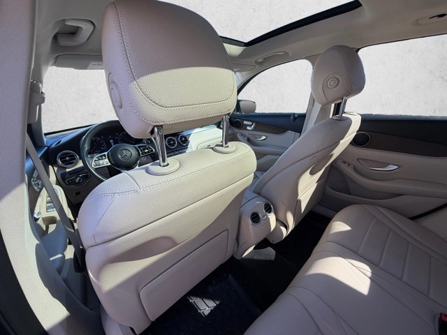 Used 2021 Mercedes-Benz GLC 300 4MATIC image 17