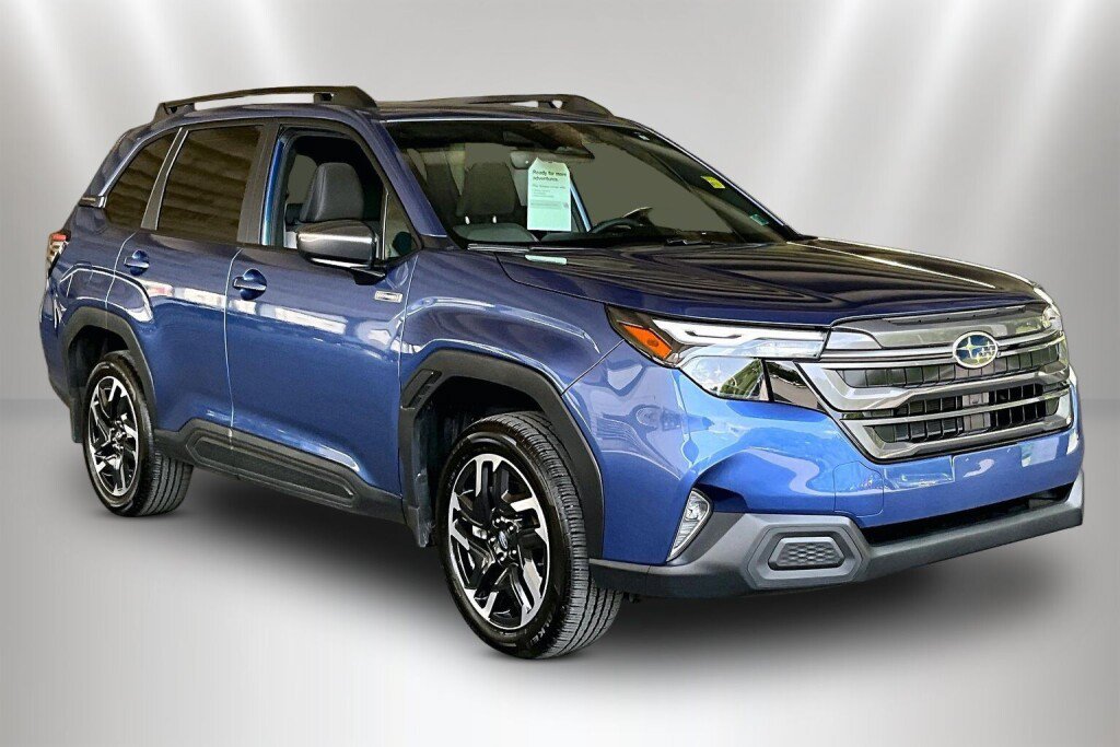 Used 2026 Subaru Forester Premium AWD/4WD image 1