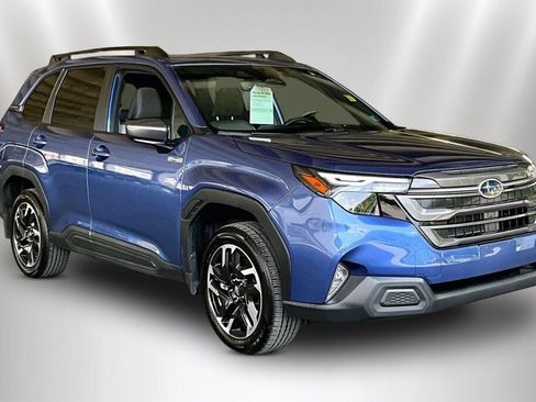 Certified 2026 Subaru Forester Premium AWD/4WD image 1