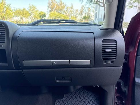 Used 2013 Chevrolet Silverado 1500 LT RWD image 16