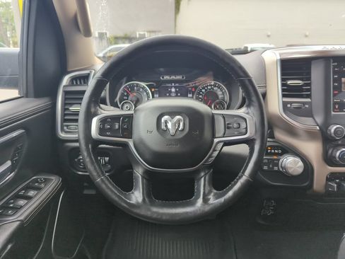 Used 2019 RAM 1500 Laramie AWD/4WD image 16