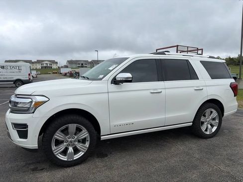 Certified 2024 Ford Expedition Platinum AWD/4WD image 1