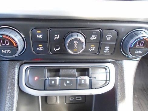 Used 2023 GMC Acadia SLT w/ Trailering Package AWD/4WD image 14