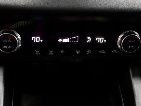 Used 2024 Mitsubishi Outlander ES image 29