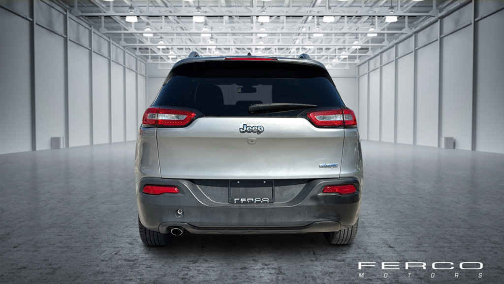 Used 2017 Jeep Cherokee Latitude w/ Comfort & Sound Group FWD image 4