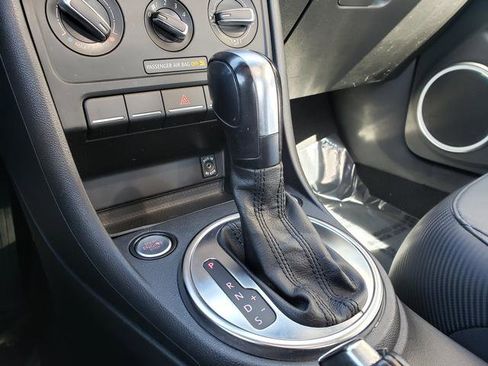 Used 2013 Volkswagen Beetle 2.5 image 25