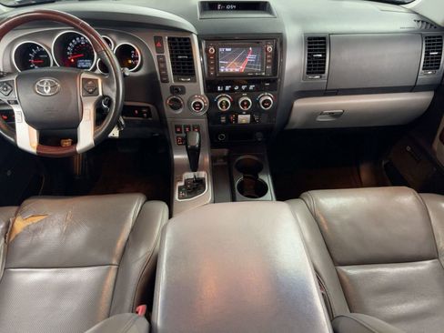 Used 2015 Toyota Sequoia Platinum image 26