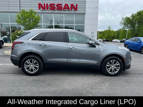 Used 2022 Cadillac XT5 Premium Luxury w/ LPO, Floor Liner Package AWD/4WD image 16
