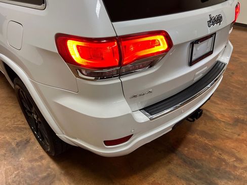 Used 2018 Jeep Grand Cherokee Overland image 47