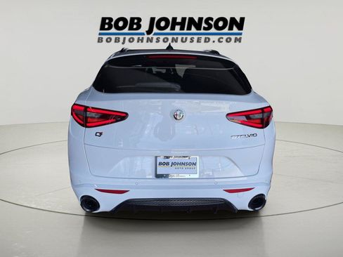 Used 2023 Alfa Romeo Stelvio Veloce AWD/4WD image 6