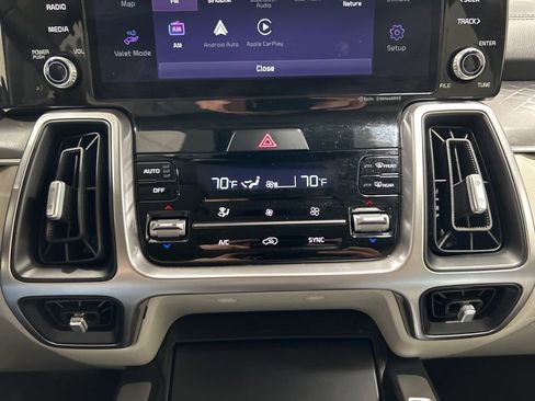 Used 2023 Kia Sorento S FWD image 24