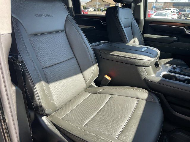 Used 2026 GMC Sierra 3500 Denali w/ Denali Reserve Package AWD/4WD image 25