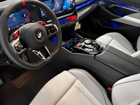 New 2026 BMW M5 Sedan w/ Carbon Package image 4