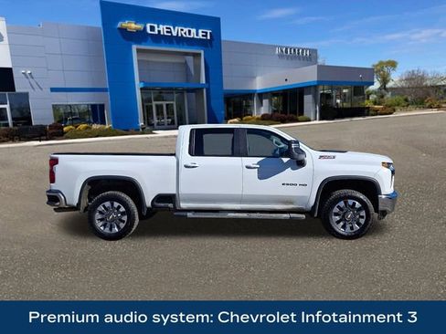 Used 2022 Chevrolet Silverado 2500 LT w/ Convenience Package image 10