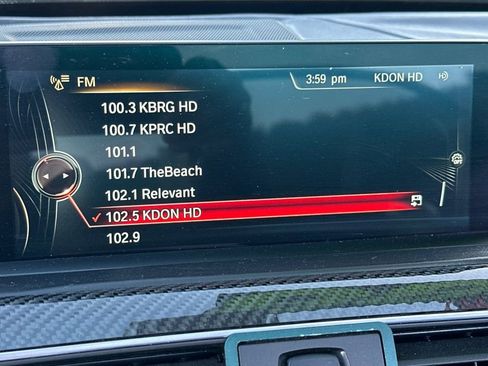 Used 2016 BMW M4 Convertible image 17