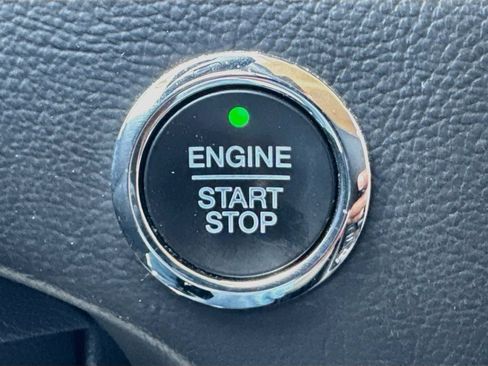 Used 2020 Ford Edge SEL w/ Convenience Package FWD image 19