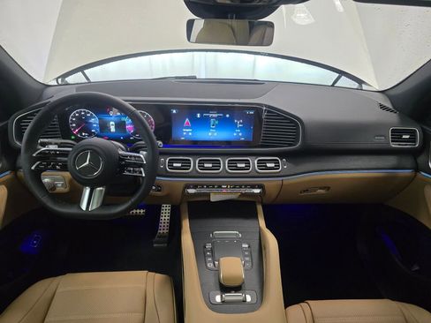 New 2026 Mercedes-Benz GLS 450 4MATIC image 17