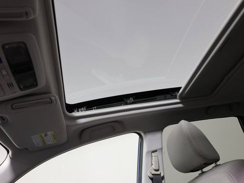 Used 2018 Subaru Forester 2.5i Premium w/ All-Weather Package image 20