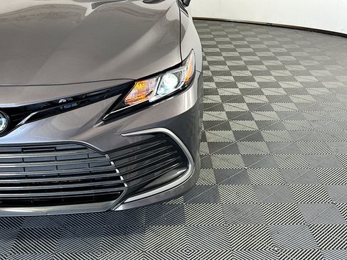 Used 2023 Toyota Camry LE FWD image 9