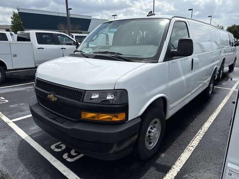 New 2025 Chevrolet Express 2500 w/ Driver Convenience Package image 4
