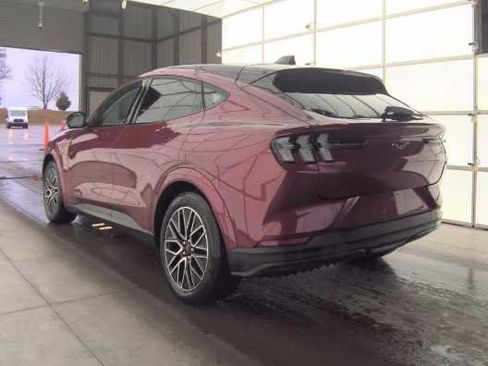 Used 2025 Ford Mustang Mach-E Premium image 4