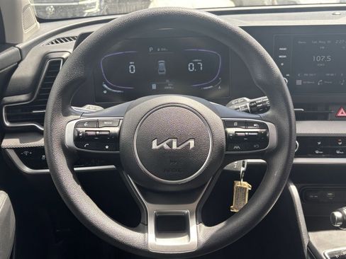 Used 2025 Kia Sportage LX FWD image 25