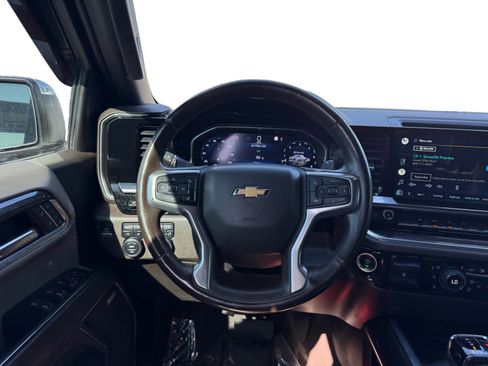 Used 2022 Chevrolet Silverado 1500 LTZ AWD/4WD image 12