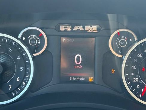 New 2026 RAM 2500 Big Horn AWD/4WD image 19
