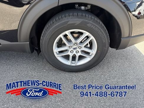 New 2026 Ford Explorer Active RWD image 16